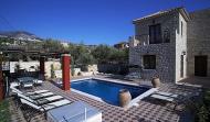 Villa's Olympia Deluxe